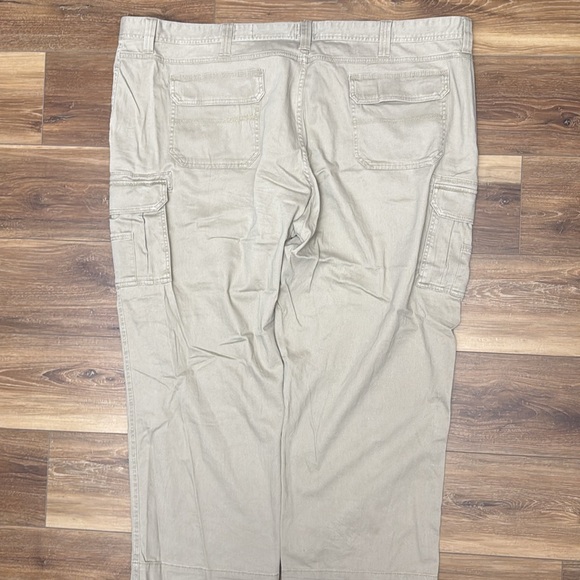 Red Head cargo pants. - Picture 3 of 3